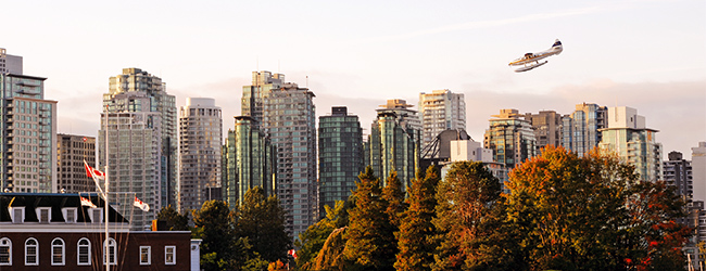 LISA-Sprachreisen-Englisch-Vancouver-Kanada-Wasserflugzeug-Skyline-Wald-Herbst-Indian-Summer