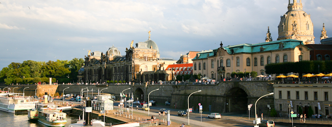 LISA-sprachreisen-deutsch-Dresden-stadt-fluss-boote-sightseeing